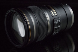 Nikon AF-S 300 mm f/4E PF ED VR - teleobiektyw z soczewkami Fresnela