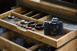 Canon G1 X Mark III - mały mocarz z APS-C