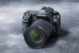 Pentax K-3 II - z wbudowanym GPS, ale bez lampy błyskowej [wideo]
